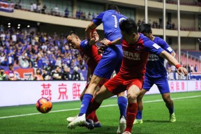  上海海港训练开放日，窗口期更衣室发声引欢呼，中超在即，控场能力受关注