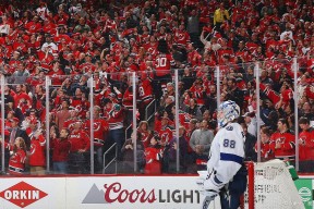  荷甲最新比分及积分榜 