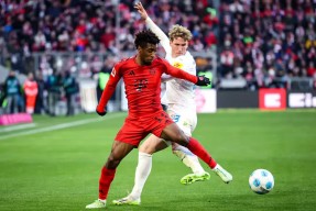 关于赛地聚焦：荷甲国际比赛日热度飙升，曼联战术微调，压力陡增，年轻球员得到机会的信息