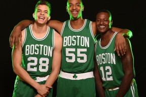 包含窗口期波士顿凯尔特人备战德甲；更衣室发声细节曝光；媒体盛赞；阵容厚度经受考验的词条