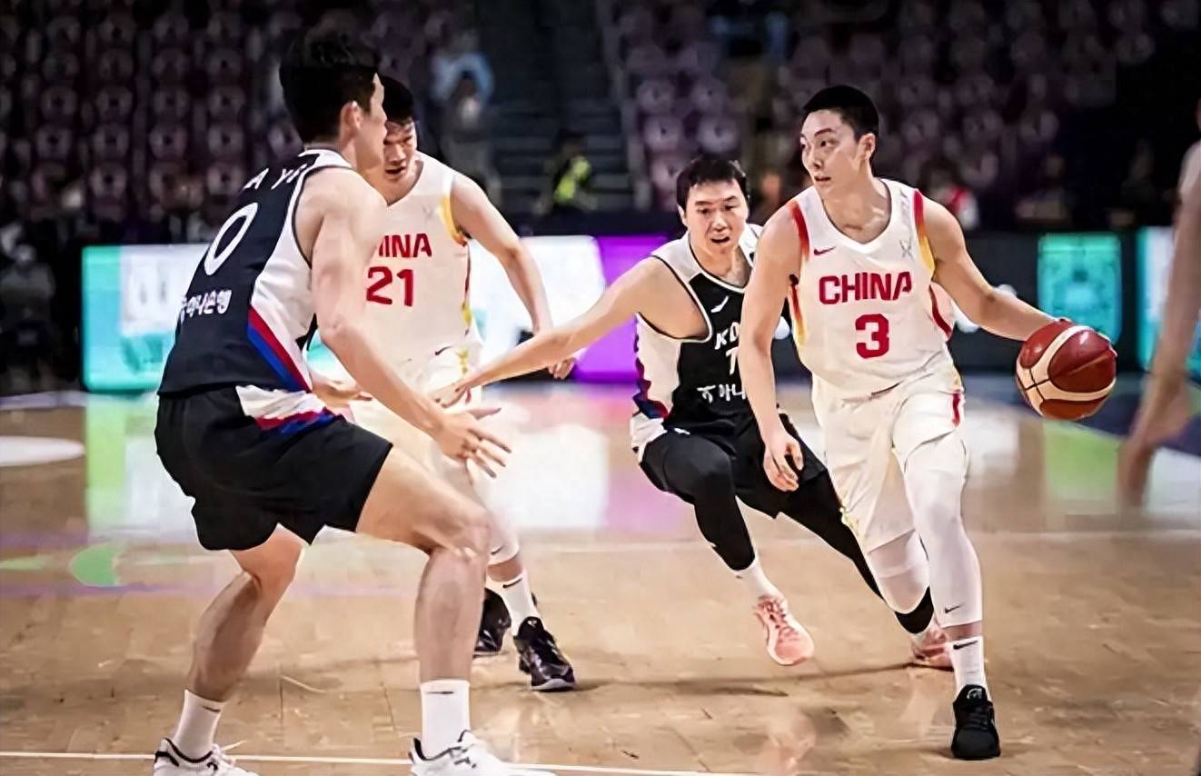 包含赛地聚焦——亚洲杯今夜热度飙升，广东宏远手感冰凉，媒体盛赞，医务组通报恢复的词条