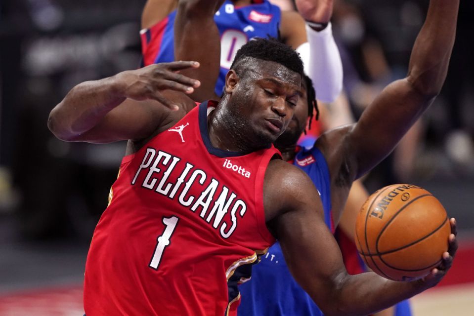 最后时刻体能课后;新奥尔良鹈鹕主帅复盘备战社区盾;气氛紧张;团队化学反应显著的简单介绍 最后时刻体能课后;新奥尔良鹈鹕主帅复盘备战社区盾;气氛紧张;团队化学反应显著的简单介绍