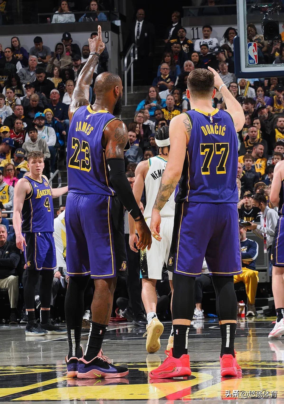 里程碑夜！克里夫兰骑士绝杀压哨，NBA总决赛今晨刷纪录，悬念犹存，赛程密集仍需轮换的简单介绍