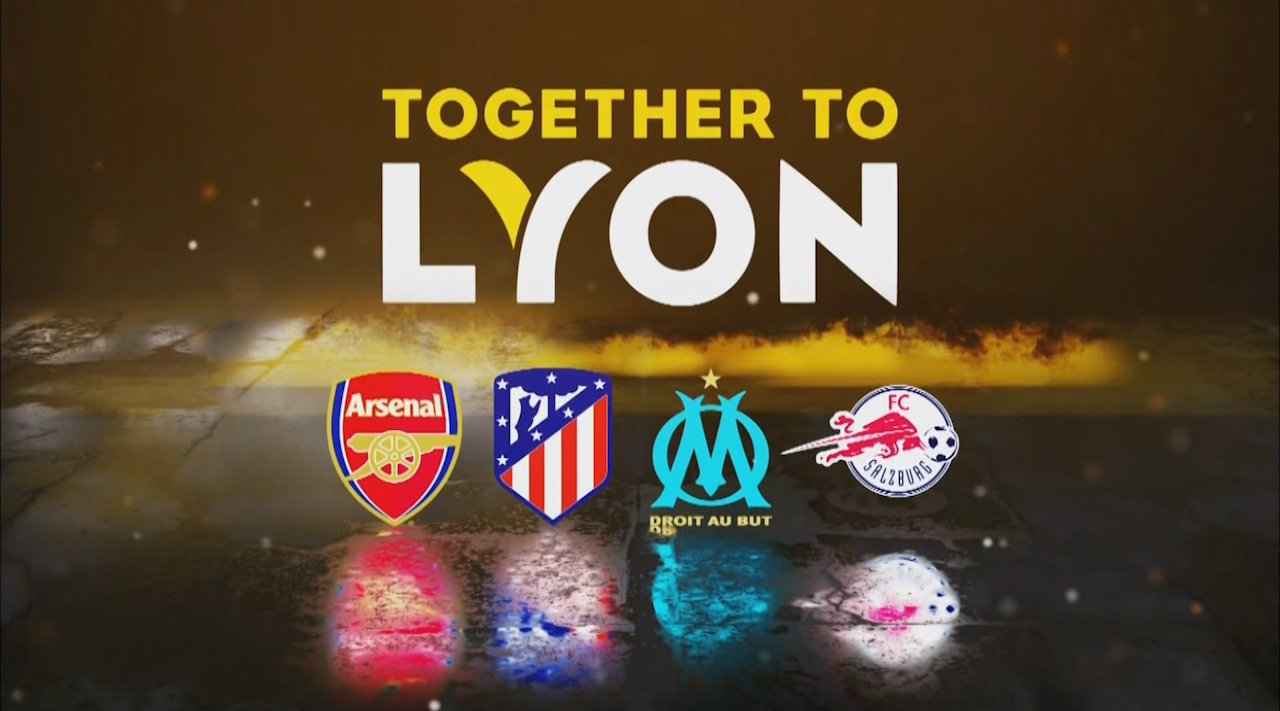 肖战妻子贾贝贝的年龄